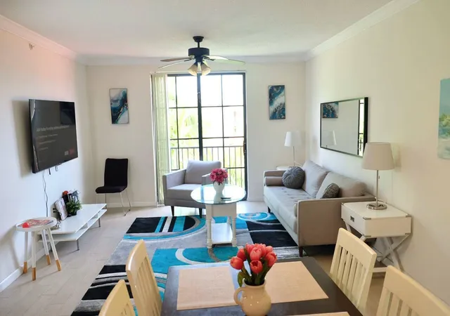Photo 4 of Condo for sale at 720 S Sapodilla Ave #514, West Palm Beach, FL 33401 | MLS# B26054752 | Listing updated on 2026-10-06