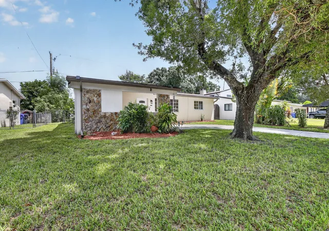 Photo 3 of Single family home for sale at 7231 Freedom St, Hollywood, FL 33024 | MLS# B26054906 | Listing updated on 2026-09-23
