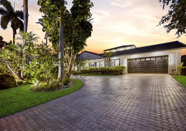 Photo 4 of Sale Pending at 2380 SE 8th Street, Pompano Beach, FL 33062 | MLS# B26054911 | Listing updated on 2026-09-14