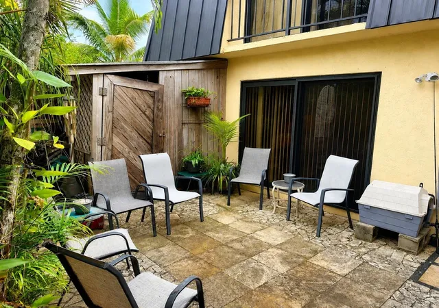 Photo 2 of Townhouse for sale at 2452 Waterside Dr, Lake Worth, FL 33461 | MLS# B26054917 | Listing updated on 2026-09-16