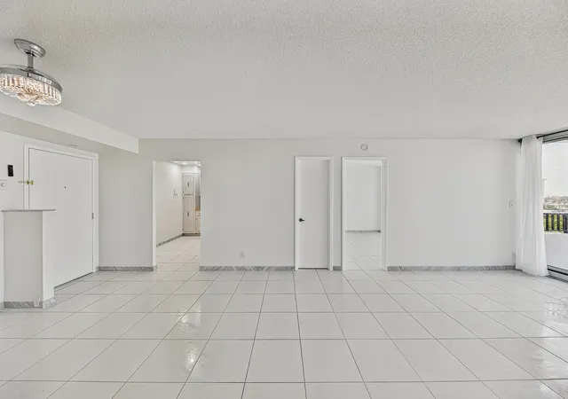 Photo 4 of Condo for sale at 531 N Ocean Blvd #805, Pompano Beach, FL 33062 | MLS# B26055168 | Listing updated on 2026-09-23