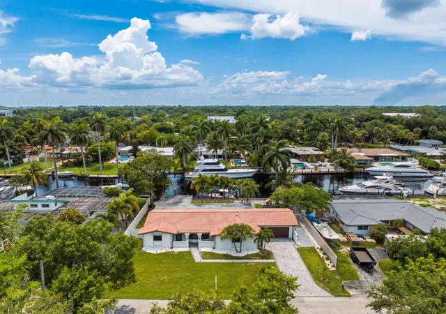 Photo 3 of Single family home for sale at 2587 Sw 30th Avenue, Fort Lauderdale, FL 33312 | MLS# B26055327 | Listing updated on 2026-09-13