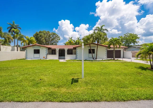 Photo 4 of Single family home for sale at 2587 SW 30th Avenue, Fort Lauderdale, FL 33312 | MLS# B26055327 | Listing updated on 2026-09-13