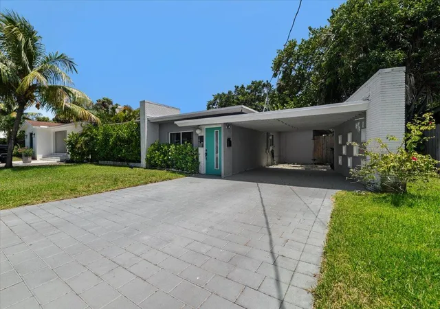 Photo 2 of Single family home for sale at 1560 Ne 32nd Street, Oakland Park, FL 33334 | MLS# B26055341 | Listing updated on 2026-09-13