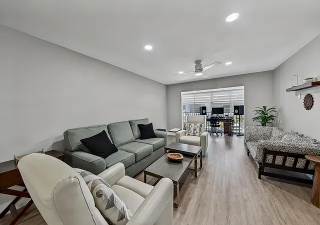 Photo 3 of Condo for sale at 6457 Bay Clb Dr #3, Fort Lauderdale, FL 33308 | MLS# B26055485 | Listing updated on 2026-09-14