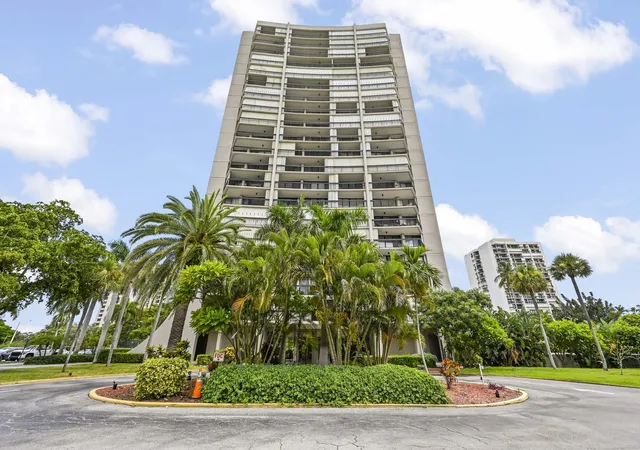 Photo 1 of Condo for sale at 2425 Presidential Way #1006, West Palm Beach, FL 33401 | MLS# B26055692 | Listing updated on 2026-09-15