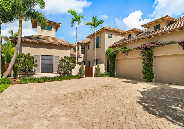Photo 3 of Mansion for sale at 18610 Se Saint Augustine Way, Jupiter, FL 33469 | MLS# B26055799 | Listing updated on 2026-09-23