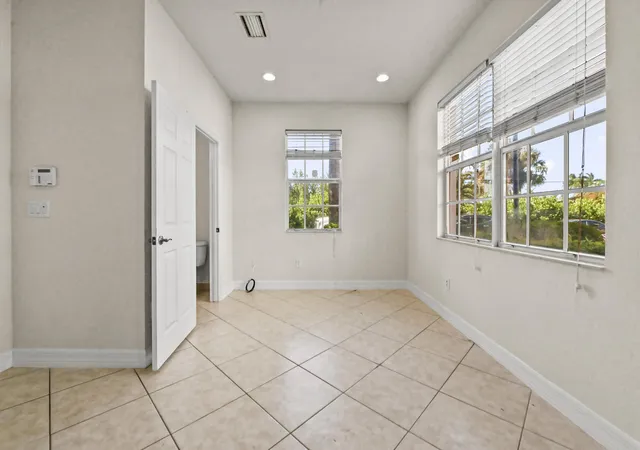 Photo 4 of Townhouse for sale at 131 Harbors Way, Boynton Beach, FL 33435 | MLS# B26055903 | Listing updated on 2026-09-14