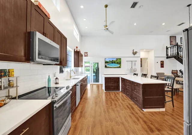 Photo 3 of Mansion for sale at 10951 Sw 58th Court, Fort Lauderdale, FL 33328 | MLS# B26055967 | Listing updated on 2026-09-14