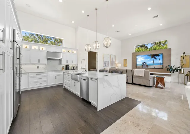 Photo 3 of Sale Pending at 2480 Poinciana Ln, Weston, FL 33327 | MLS# B26056013 | Listing updated on 2026-09-14