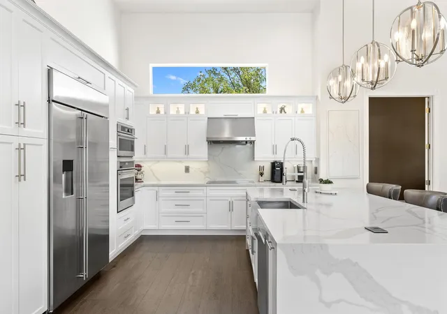 Photo 4 of Sale Pending at 2480 Poinciana Ln, Weston, FL 33327 | MLS# B26056013 | Listing updated on 2026-09-14