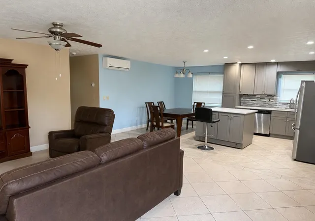 Photo 3 of Single family home for sale at 3394 Se Jefferson St, Stuart, FL 34997 | MLS# B26056207 | Listing updated on 2026-10-06