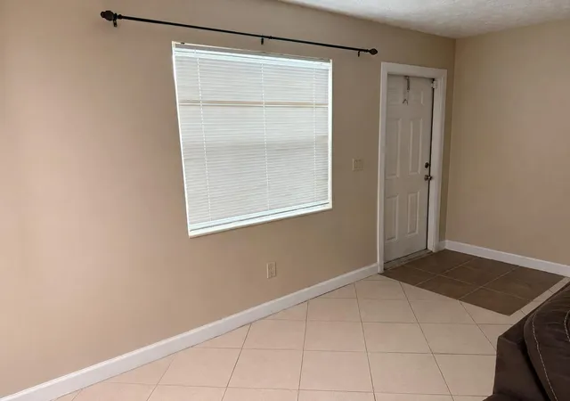 Photo 4 of Single family home for sale at 3394 SE Jefferson St, Stuart, FL 34997 | MLS# B26056207 | Listing updated on 2026-10-06