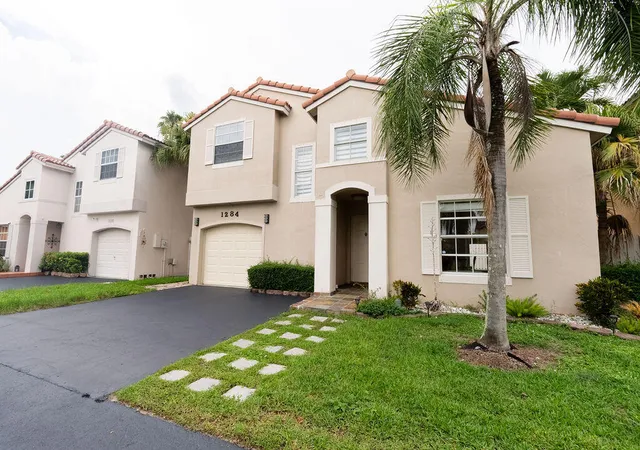 Photo 4 of Single family home for sale at 1284 NW 125th Terrace, Sunrise, FL 33323 | MLS# B26056552 | Listing updated on 2026-09-14