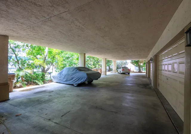 Photo 3 of Townhouse for sale at 836 Se 20th Avenue, Deerfield Beach, FL 33441 | MLS# B26056581 | Listing updated on 2026-09-13