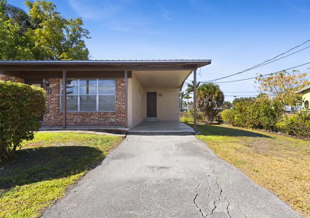 Photo 3 of Single family home for sale at 110 Sw 12th Avenue, South Bay, FL 33493 | MLS# B26056845 | Listing updated on 2026-09-24