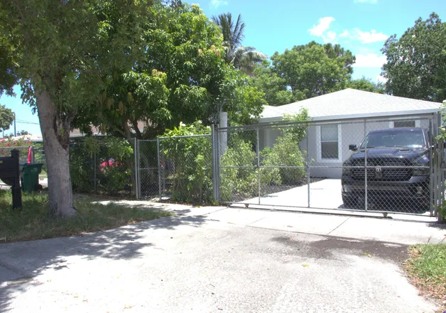 Photo 3 of Sale Pending at 1724 NW 152nd Terrace, Opa Locka, FL 33054 | MLS# B26056876 | Listing updated on 2026-09-15