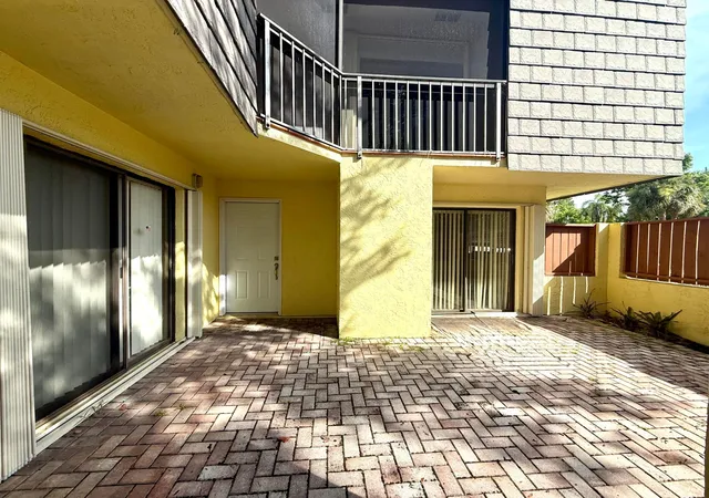 Photo 3 of Townhouse for sale at 3100 Se Brook St, Stuart, FL 34997 | MLS# B26056929 | Listing updated on 2026-09-24