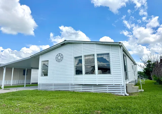 Photo 2 of Manufactured home for sale at 1601 Us Hwy 441 Se #34, Okeechobee, FL 34974 | MLS# B26057046 | Listing updated on 2026-09-15