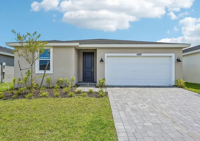 Photo 1 of Sale Pending at 5437 Hampton Park Cir, Vero Beach, FL 32966 | MLS# B26057226 | Listing updated on 2026-09-17
