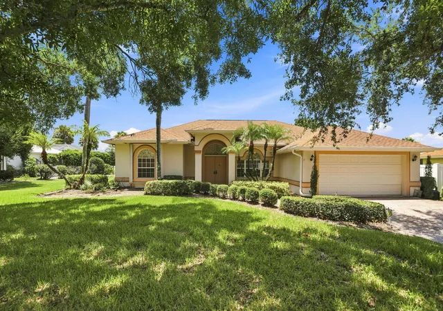 Photo 3 of Single family home for sale at 2624 Sw River Shore Dr, Port Saint Lucie, FL 34984 | MLS# B26057238 | Listing updated on 2026-09-15