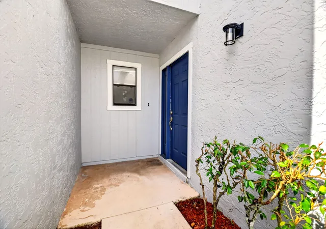 Photo 4 of Townhouse for sale at 1633 Woodbridge Lakes Cir #1633, West Palm Beach, FL 33406 | MLS# B26057279 | Listing updated on 2026-10-02