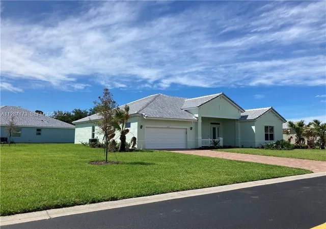 Photo 2 of Single family home for sale at 6555 Barbados Ct, Vero Beach, FL 32967 | MLS# B26057384 | Listing updated on 2026-09-23