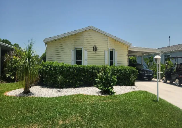 Photo 2 of Manufactured home for sale at 3625 Red Tailed Hawk Dr, Port Saint Lucie, FL 34952 | MLS# B26057440 | Listing updated on 2026-09-14