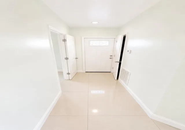 Photo 3 of House for sale at 618 49th Street, West Palm Beach, FL 33407 | MLS# B26057621 | Listing updated on 2026-09-23