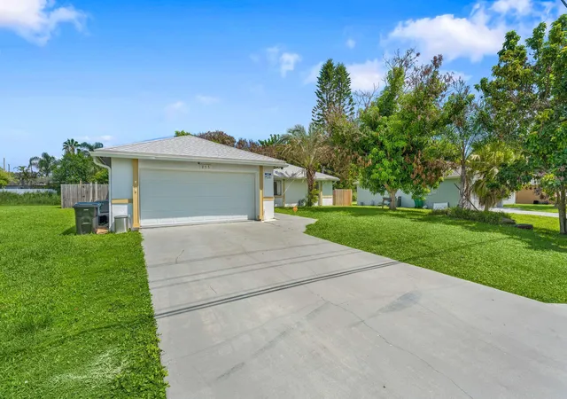 Photo 3 of Single family home for sale at 255 Sw Glenwood Dr, Port Saint Lucie, FL 34984 | MLS# B26057664 | Listing updated on 2026-09-13