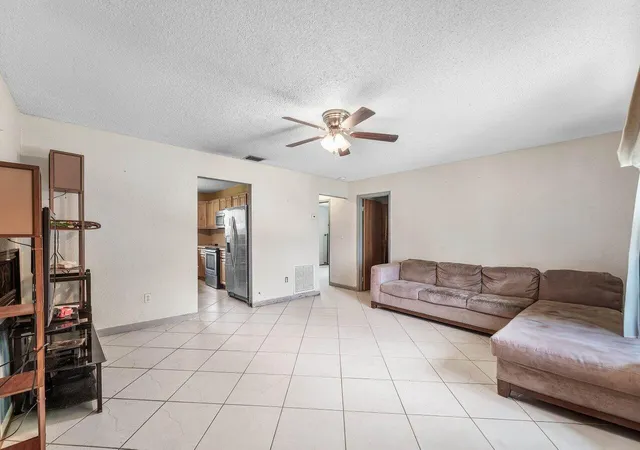 Photo 3 of Single family home for sale at 2011 Sw 99th Terrace, Miramar, FL 33025 | MLS# B26057690 | Listing updated on 2026-09-15