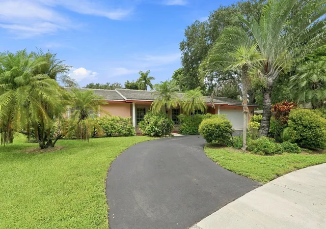 Photo 1 of Single family home for sale at 601 Nw 71st Avenue, Plantation, FL 33317 | MLS# B26057722 | Listing updated on 2026-10-02