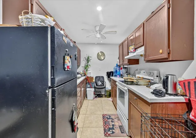 Photo 3 of House for sale at 646 NE 38th Street, Oakland Park, FL 33334 | MLS# B26057799 | Listing updated on 2026-09-14