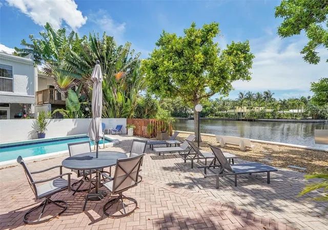 Photo 2 of Townhouse for sale at 670 Kensington Pl #5B, Wilton Manors, FL 33305 | MLS# B26057804 | Listing updated on 2026-09-23