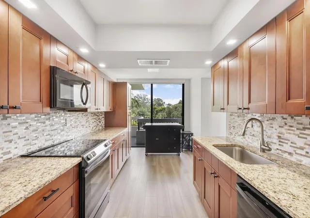 Photo 2 of Condo for sale at 23200 Camino Del Mar #302, Boca Raton, FL 33433 | MLS# B26057928 | Listing updated on 2026-09-15