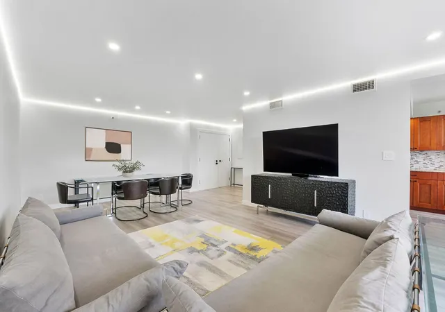 Photo 3 of Condo for sale at 23200 Camino Del Mar #302, Boca Raton, FL 33433 | MLS# B26057928 | Listing updated on 2026-09-15