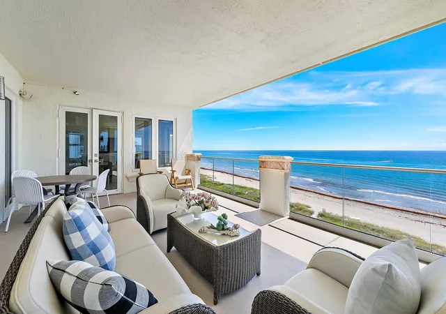 Listing Photo 4 - Condo for sale in building located at 2070 N Ocean Blvd, Boca Raton, FL 33431 - Unit #PH4
