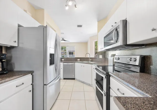 Photo 4 of Townhouse for sale at 16951 SW 34th Street, Miramar, FL 33027 | MLS# B26058307 | Listing updated on 2026-09-15