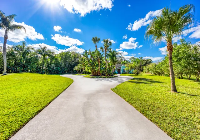 Photo 3 of Single family home for sale at 2232 Sw Racquet Clb Dr, Palm City, FL 34990 | MLS# B26058431 | Listing updated on 2026-09-14