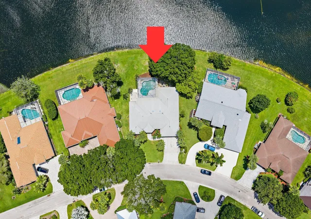 Photo 4 of Sale Pending at 2108 SW Oakwater Point, Palm City, FL 34990 | MLS# B26058559 | Listing updated on 2026-10-07