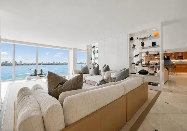 Photo 3 of Sale Pending at 529 S Flagler Dr #24E, West Palm Beach, FL 33401 | MLS# B26058737 | Listing updated on 2026-09-16