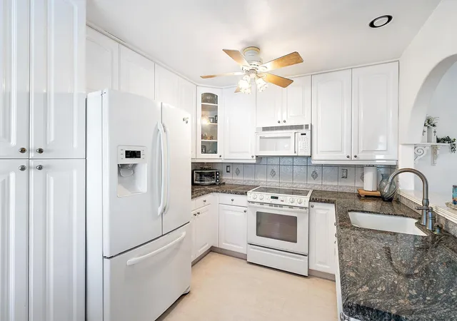 Photo 3 of Condo for sale at 7633 Tahiti Ln #204, Lake Worth, FL 33467 | MLS# B26058835 | Listing updated on 2026-09-23