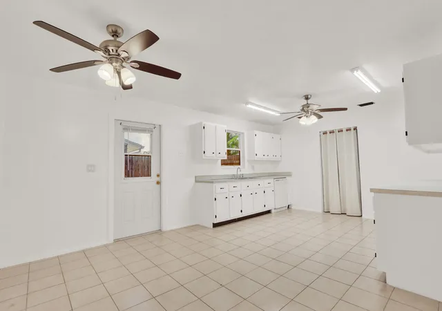 Photo 4 of Single family home for sale at 357 Garden Blvd, Palm Beach Gardens, FL 33410 | MLS# B26058870 | Listing updated on 2026-09-16