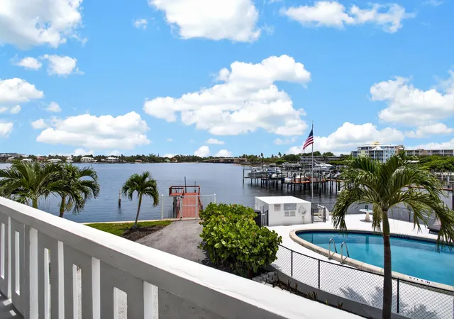 Photo 1 of Condo for sale at 231 E Lantana Rd #204, Lantana, FL 33462 | MLS# B26059002 | Listing updated on 2026-09-14
