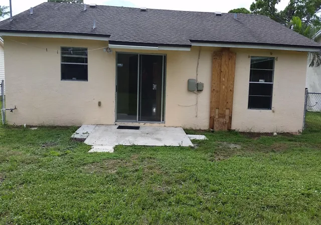 Photo 4 of Sale Pending at 460 Fleming Ave, Greenacres, FL 33463 | MLS# B26059313 | Listing updated on 2026-09-20
