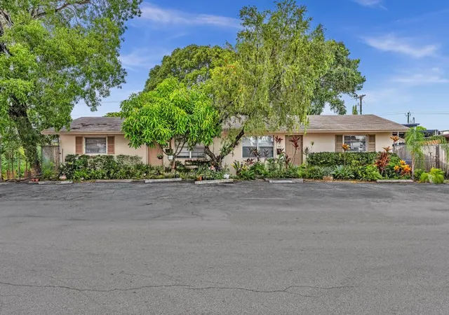 Multi family home for sale at 560-564 NE 35th Street, Oakland Park, FL 33334 | MLS# B26059518