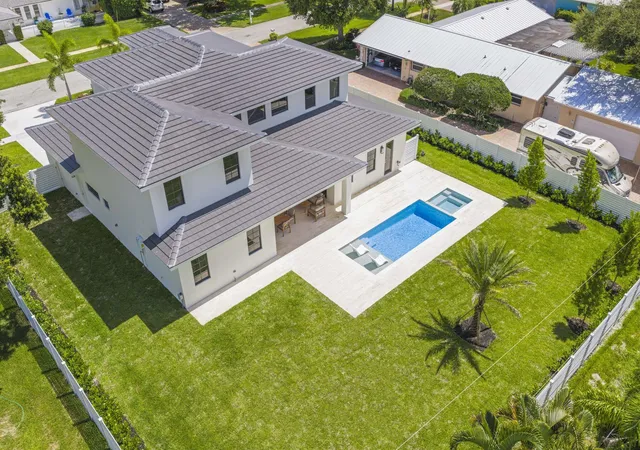 Photo 4 of Single family home for sale at 2384 Windsor Rd, West Palm Beach, FL 33410 | MLS# B26059886 | Listing updated on 2026-09-13