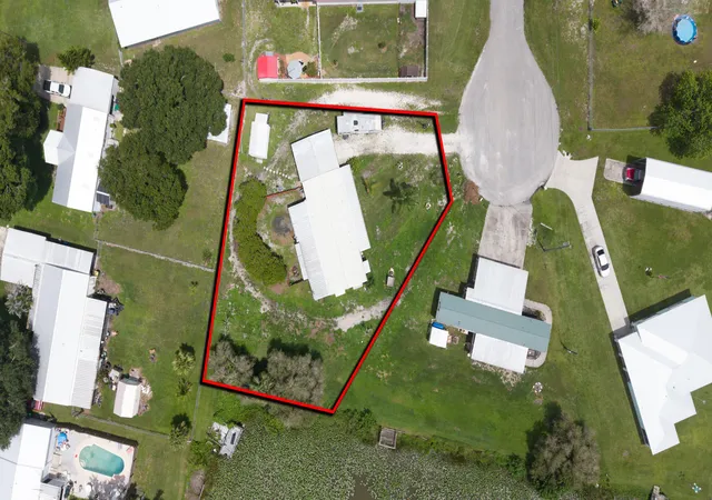Photo 3 of Single family home for sale at 2531 Se 19th Terrace, Okeechobee, FL 34974 | MLS# B26059909 | Listing updated on 2026-10-02