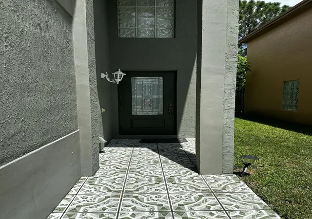 Photo 2 of Single family home for sale at 4140 Pine Holw Cir, Greenacres, FL 33463 | MLS# B26059913 | Listing updated on 2026-10-01