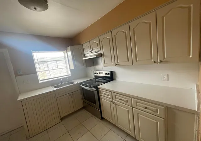 Photo 3 of House for sale at 1316 NW 8th Avenue, Fort Lauderdale, FL 33311 | MLS# B26060042 | Listing updated on 2026-09-13